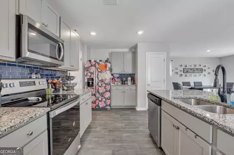 Kitchen - 109 Nevis Rd, Guyton, GA 31312 photo 2 of 8