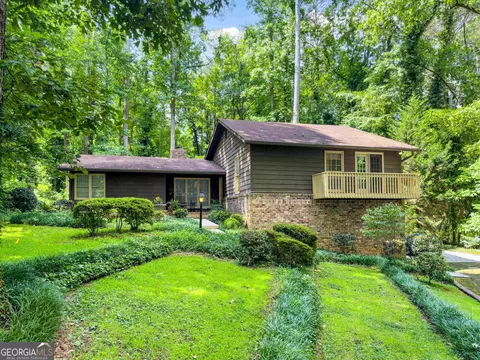 2891 Jodeco Dr, Jonesboro, GA 30236