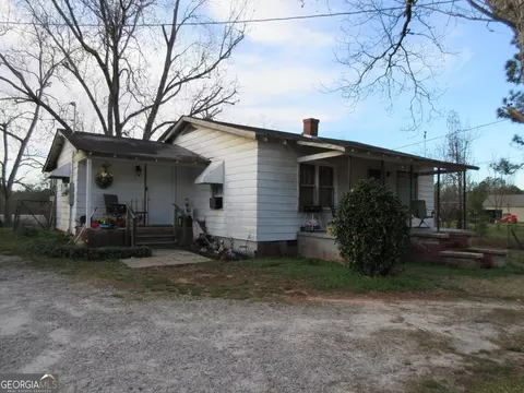 906 E Mcintosh Rd, Griffin, GA 30223