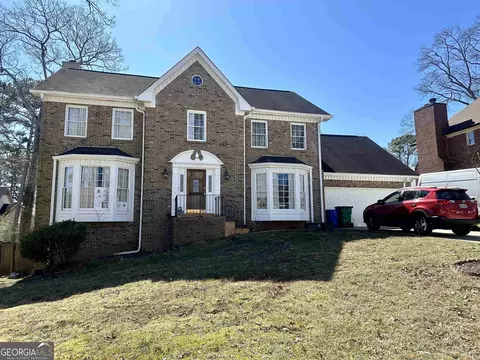5682 Mountain Cres, Stone Mountain, GA 30087