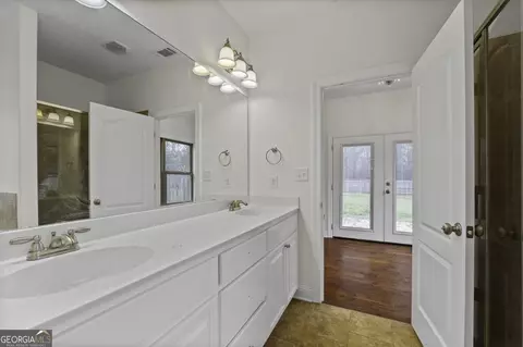 Bath - 728 Weathersby Chase, Hampton, GA 30228 photo 4 of 7