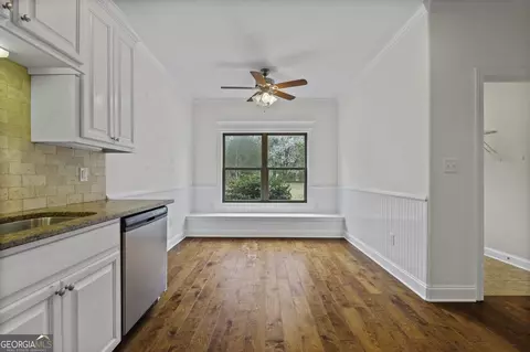 Kitchen - 728 Weathersby Chase, Hampton, GA 30228 photo 2 of 4