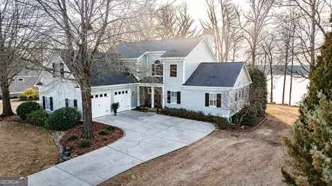 1060 Sunset Dr, Greensboro, GA 30642