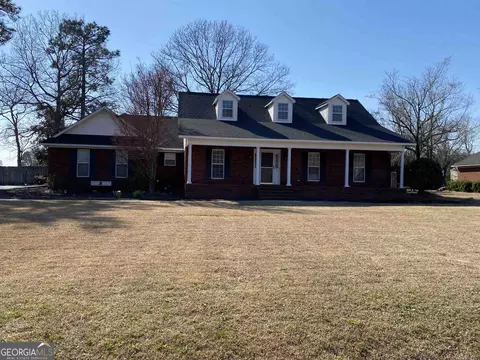 719 Brookwood Dr, Statesboro, GA 30461