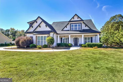 45 Water Oak Dr, Sharpsburg, GA 30277