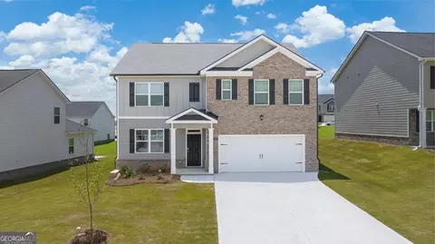 300 Arnica Dr #136, Locust Grove, GA 30248