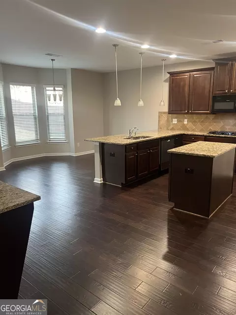 564 Oakville Trl, Hampton, GA 30228 photo 7