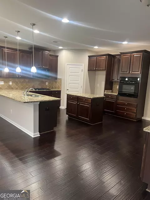 564 Oakville Trl, Hampton, GA 30228 photo 6