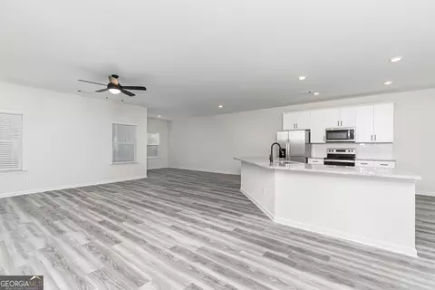 3854 Saddle Bag Ct, Dacula, GA 30019 photo 2