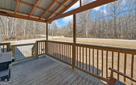 658 N Hicks Rd, Toccoa, GA 30577 photo 4