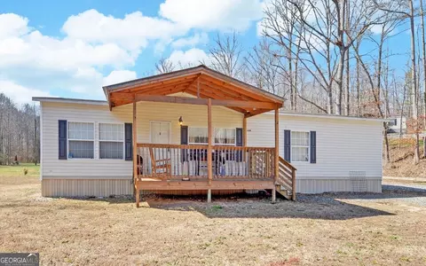 658 N Hicks Rd, Toccoa, GA 30577