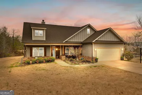 220 Whrite Pl, Grantville, GA 30220