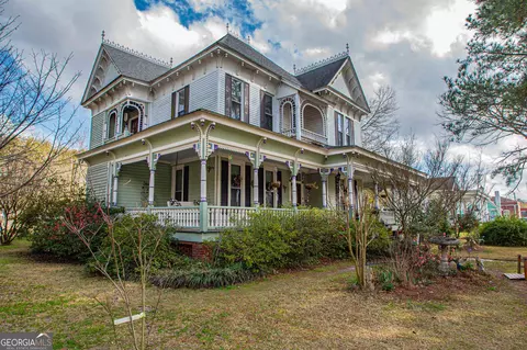 178 N Dooley St, Hawkinsville, GA 31036