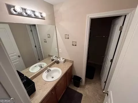 Bath - 141 Revolutionary Dr, Hampton, GA 30228 photo 1 of 4