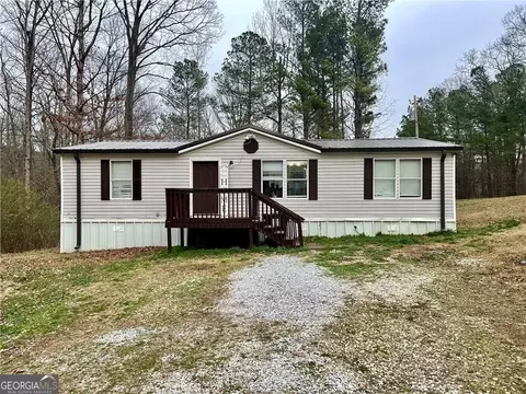 8 Holly Cir, Carrollton, GA 30116
