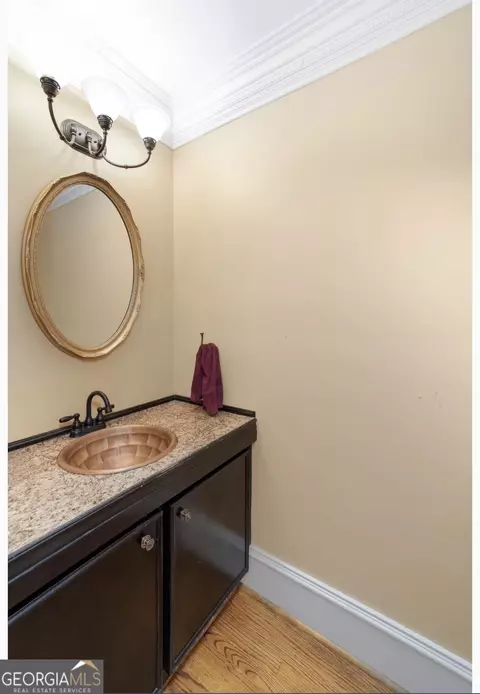 Bath - 3006 White Oak Ct, Lagrange, GA 30240 photo 1 of 5