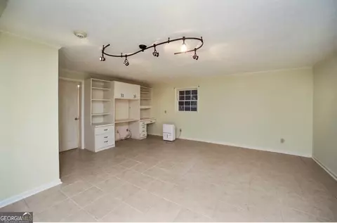 Exterior - 3006 White Oak Ct, Lagrange, GA 30240 photo 5 of 12