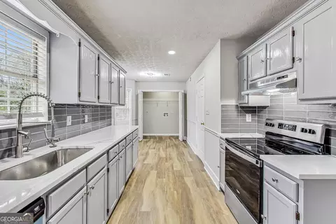 55 Tunis Rd, Mcdonough, GA 30253 photo 10