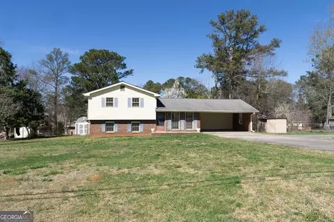 156 Carroll Cir, Carrollton, GA 30117