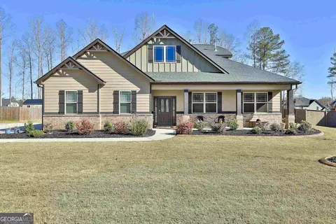375 Darien Dr, Senoia, GA 30276