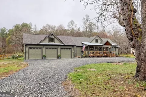 174 Parkview Ln, Young Harris, GA 30582