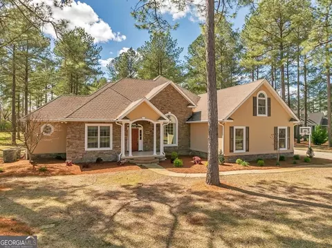 616 Saxony Dr, Dublin, GA 31021