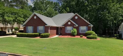 213 Olympic Dt, Fayetteville, GA 30215