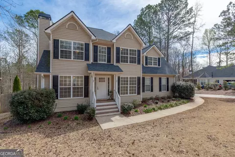 60 Mossy Holw, Newnan, GA 30265