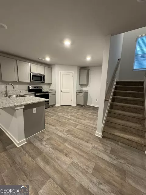1189 Bluecoat Cir #6, Hampton, GA 30228 photo 3