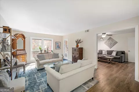 6851 Roswell Rd #H13, Sandy Springs, GA 30328