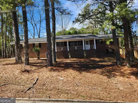 8 Knollwood Dr, Rome, GA 30165