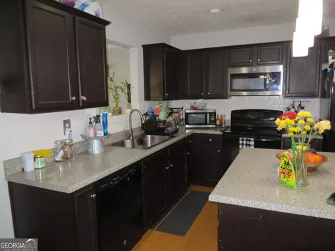 122 Potomac Dr, Jackson, GA 30233 photo 3