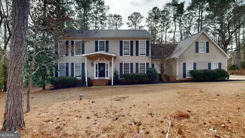 126 Ashling Dr, Lagrange, GA 30240