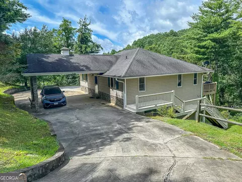 274 Big Bear Trl, Sky Valley, GA 30537