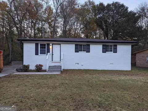406 Roxbury Dr, Riverdale, GA 30274