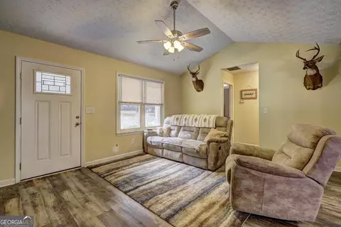 357 Tussahaw Point Dr, Jackson, GA 30233 photo 2