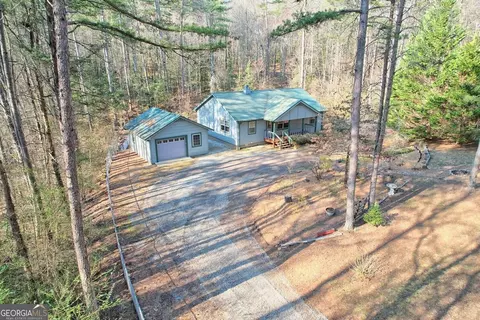 255 Rita Ln, Tiger, GA 30576