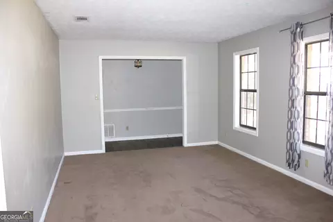 469 Camelot Ct, Lagrange, GA 30241 photo 6