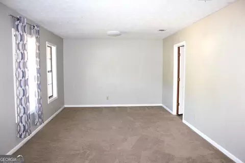 469 Camelot Ct, Lagrange, GA 30241 photo 7