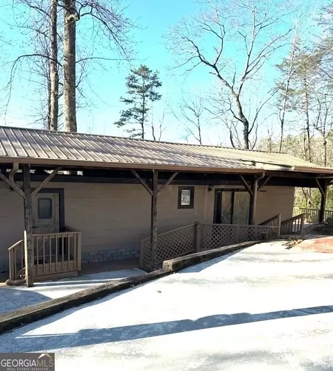 1079 Mountain Shadows Dr, Cleveland, GA 30528