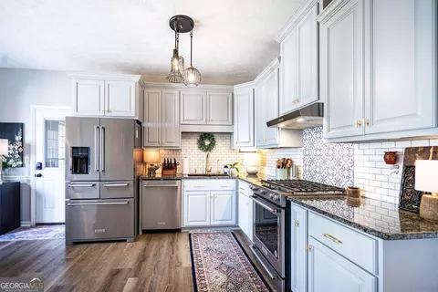 102 Sunny Point Cir, Lagrange, GA 30240 photo 6