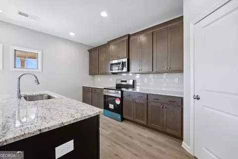 Kitchen - 986 Hines Rd #9, Lagrange, GA 30241 photo 1 of 2