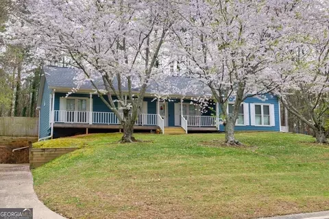 1947 Kelvin Dr, Lawrenceville, GA 30043