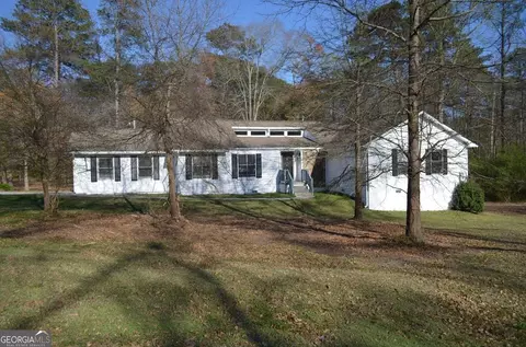 105 Huntcliff Ct, Fayetteville, GA 30214