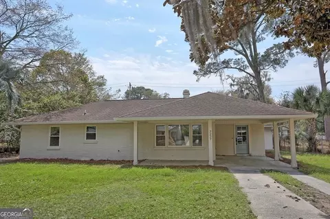 3227 Woodlawn Dr, Savannah, GA 31404