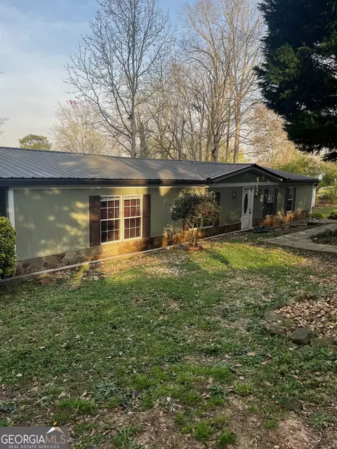 12 Ridgewood Ln, Locust Grove, GA 30248