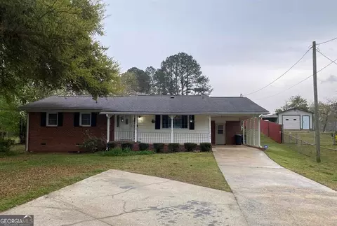 304 Juniper Rd, Warner Robins, GA 31093