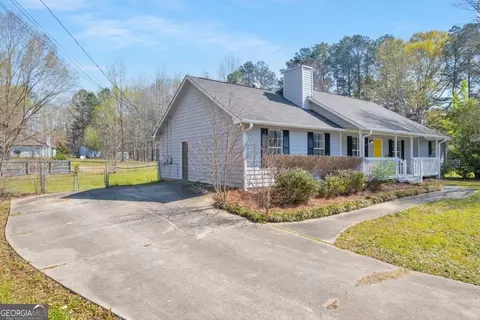 212 Lisa Ct, Hampton, GA 30228 photo 4