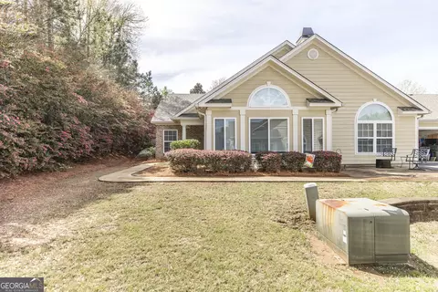 402 Cottage Ln, Macon, GA 31210