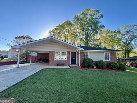 403 Lynwood Dr, Sandersville, GA 31082